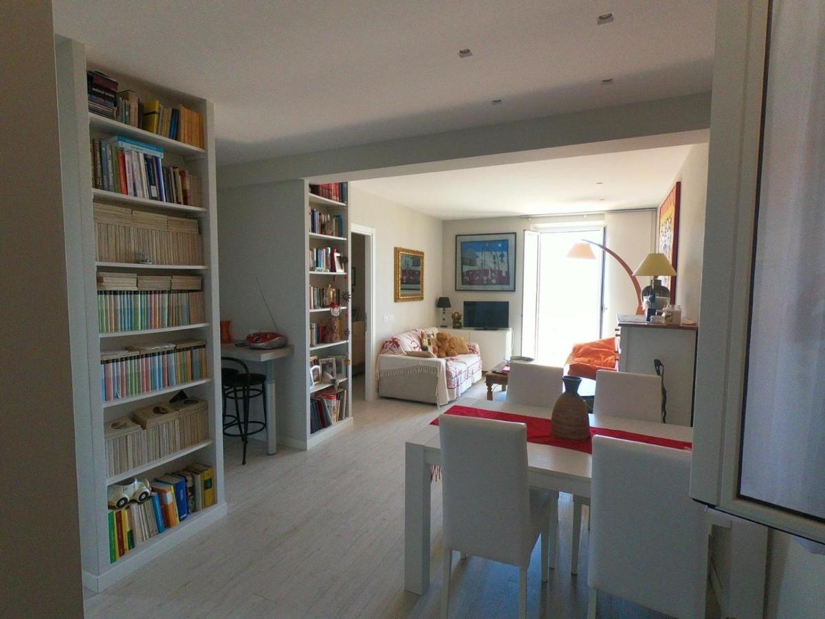 Rosso Tramonto Luxury-White- Ladispoli, Lungomare Regina Elena 58 Villa Exteriör bild