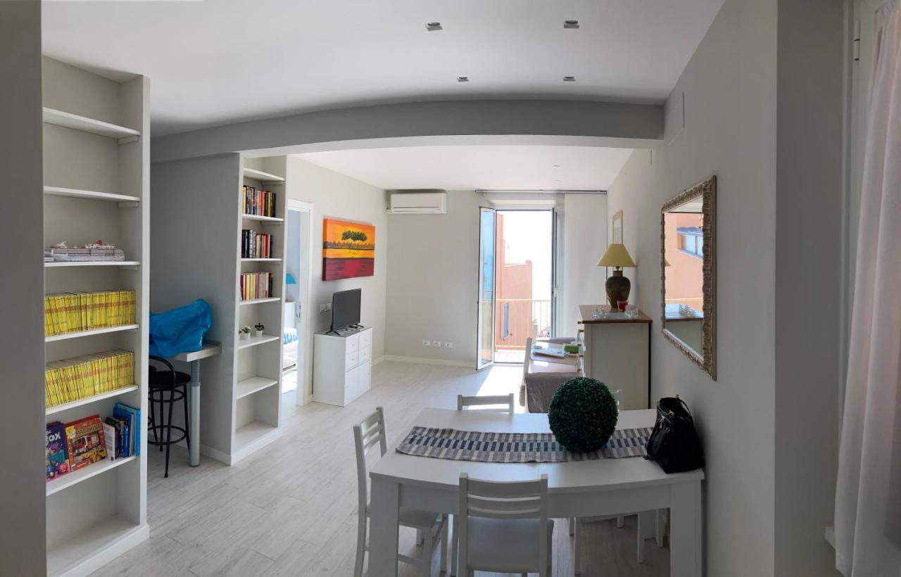 Rosso Tramonto Luxury-White- Ladispoli, Lungomare Regina Elena 58 Villa Exteriör bild