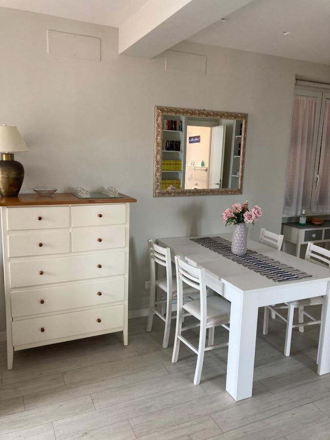 Rosso Tramonto Luxury-White- Ladispoli, Lungomare Regina Elena 58 Villa Exteriör bild